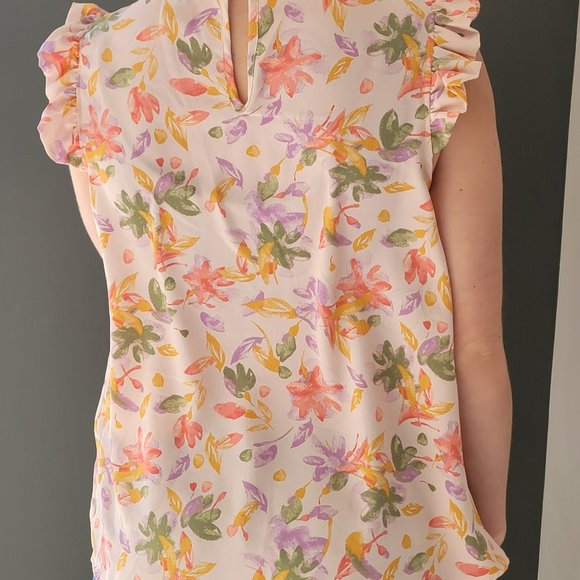 In Bloom Ruffle Sleeveless top - Picture 2 of 4